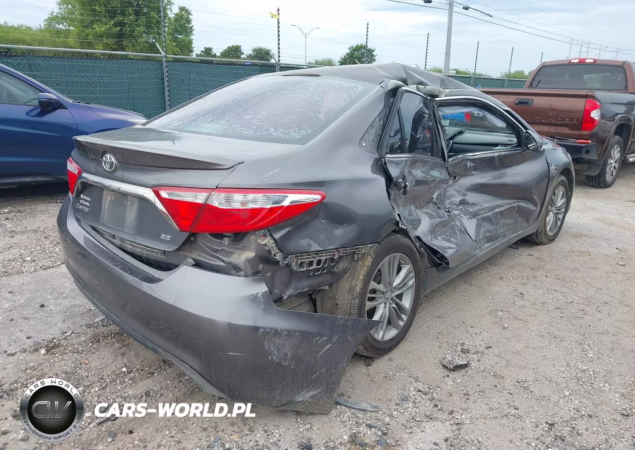 2016 Toyota Camry Se VIN:4T1BF1FK3GU117303 - 4