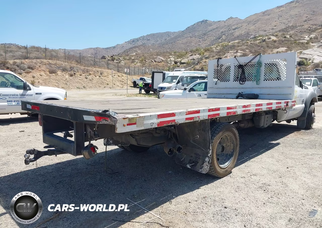 2011 Ford F-550 Chassis Xl VIN:1FDUF5GT9BEB06171 - 4