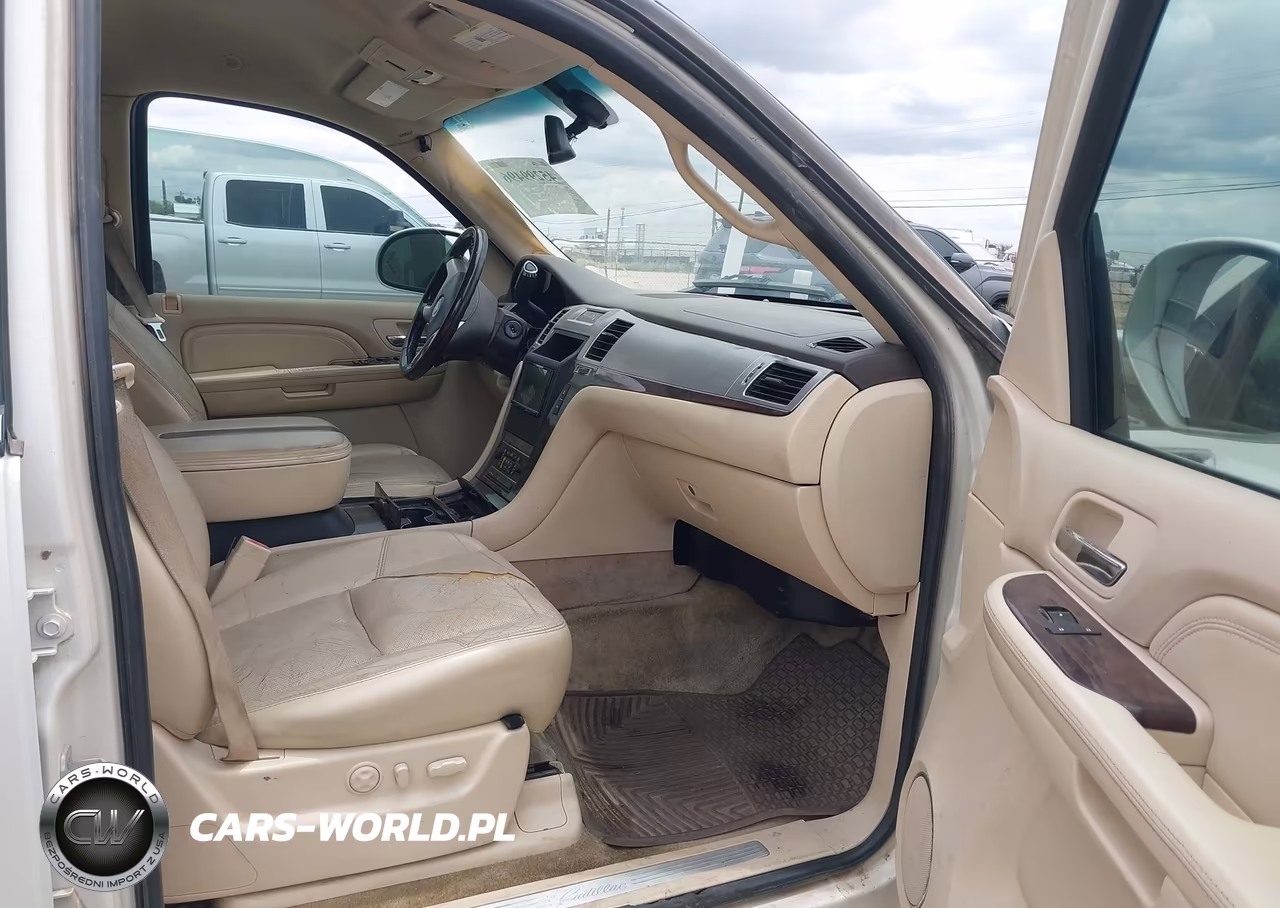 2007 Cadillac Escalade Standard VIN:1GYEC63827R290050 - 5