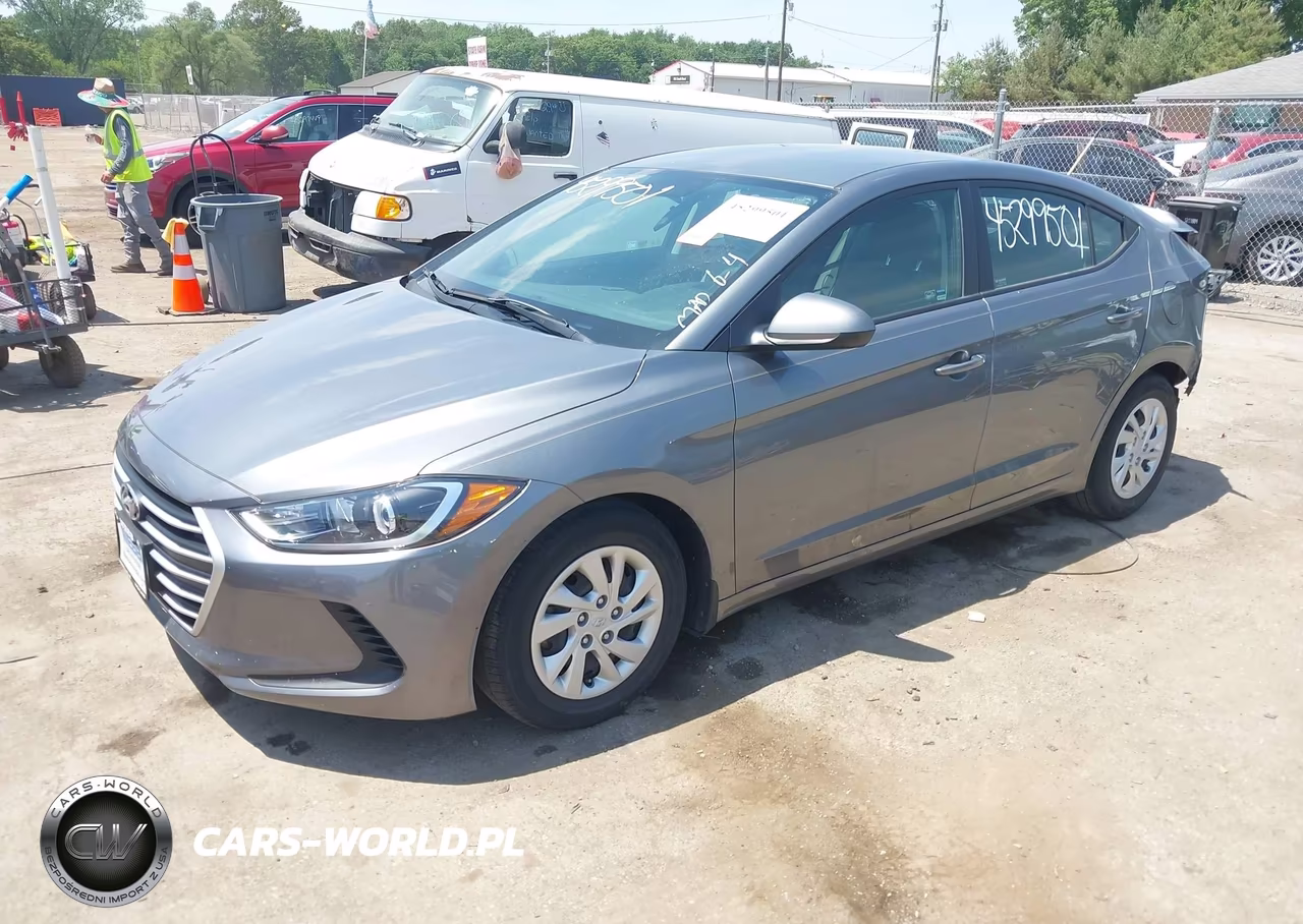 2018 Hyundai Elantra Se VIN:5NPD74LFXJH320743 - 2