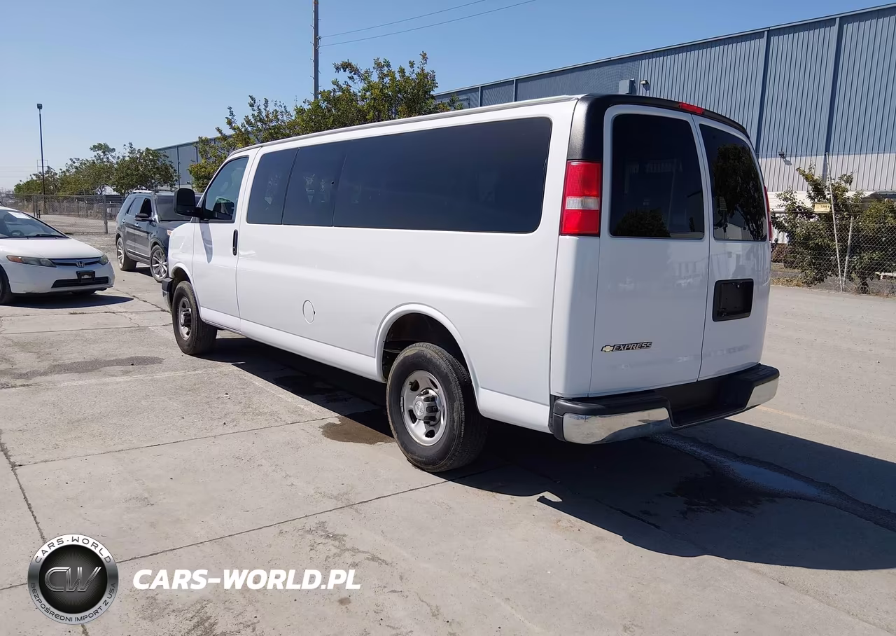 2018 Chevrolet Express 3500 Lt VIN:1GAZGPFG4J1337629 - 3