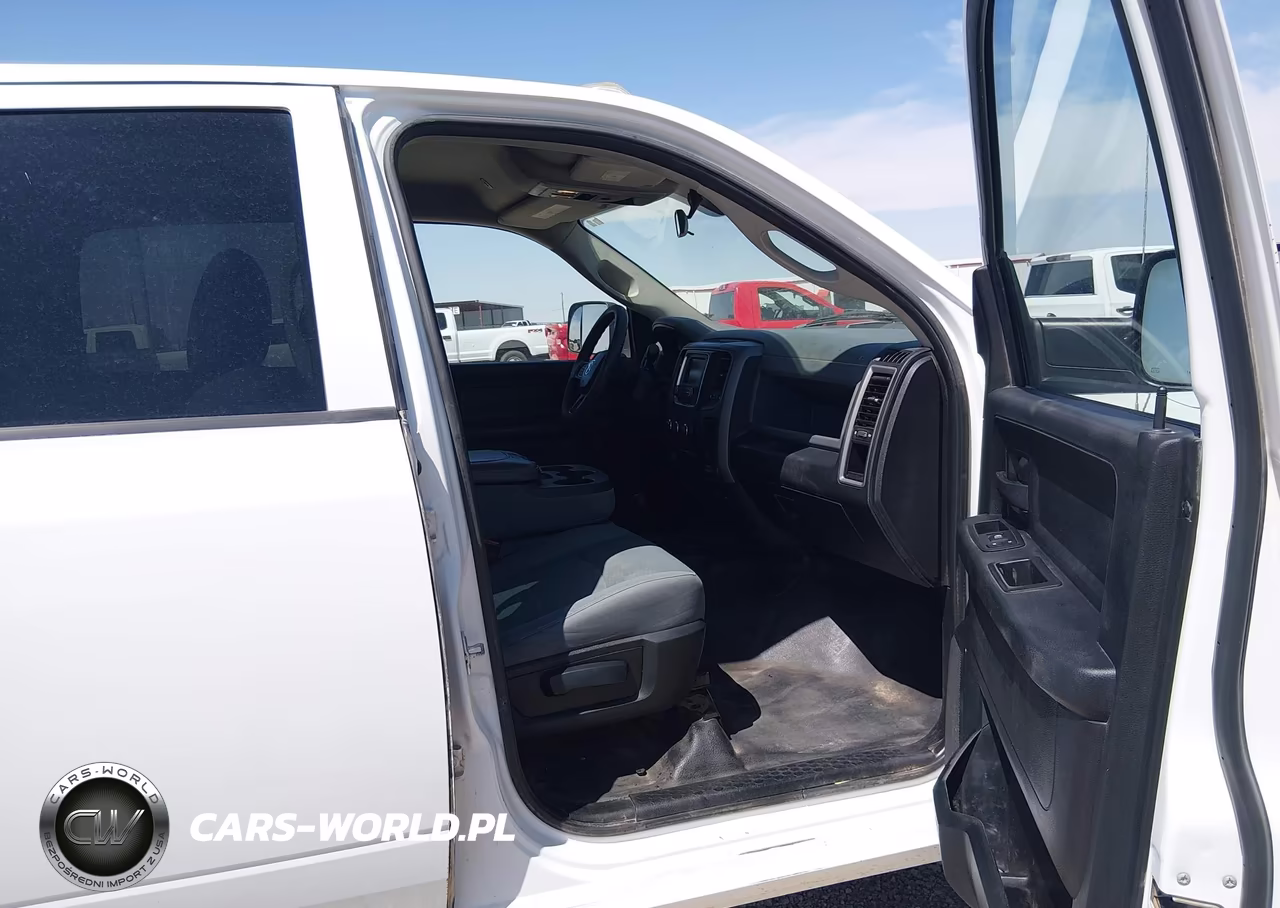 2018 Ram 3500 Tradesman 4X4 8' Box VIN:3C63RRGJ3JG412584 - 5