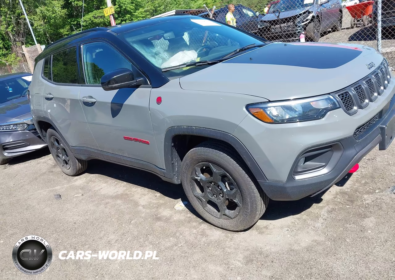 2024 Jeep Compass Trailhawk 4X4 – zdjęcie 1 z 15