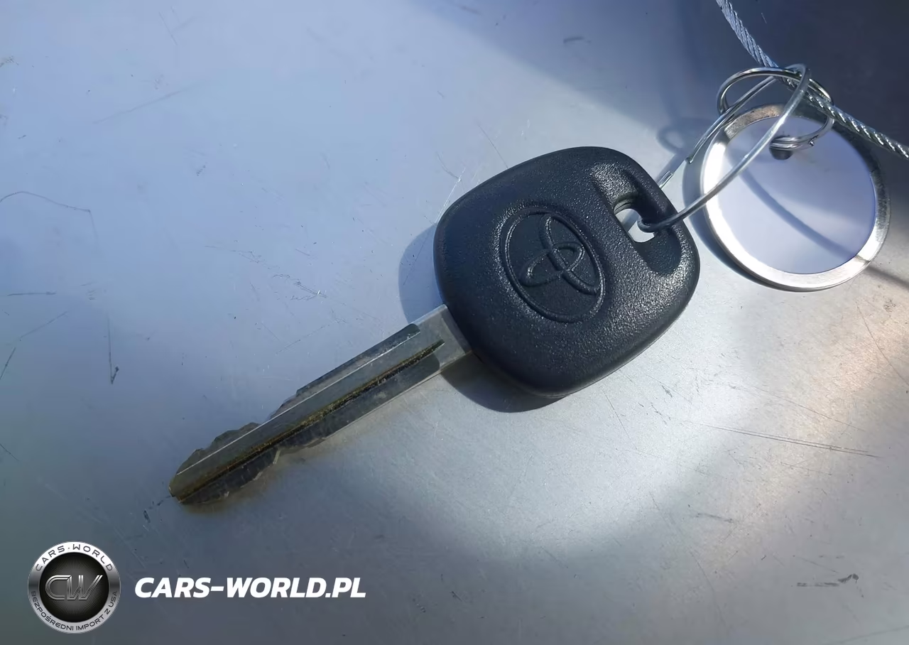 2020 Toyota Corolla L VIN:JTDDPRAE3LJ030863 - 11