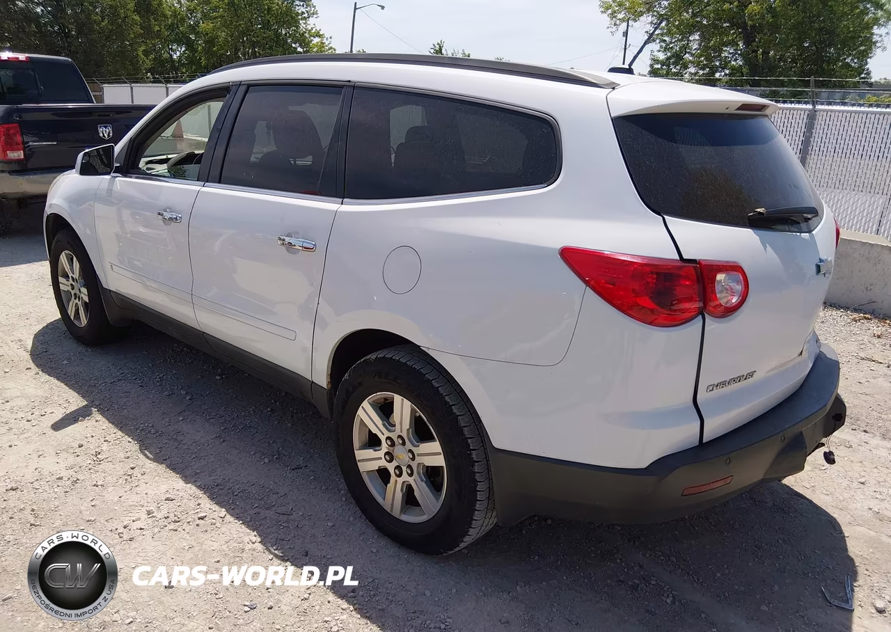 2010 Chevrolet Traverse Lt VIN:1GNLRGED2AS112965 - 3