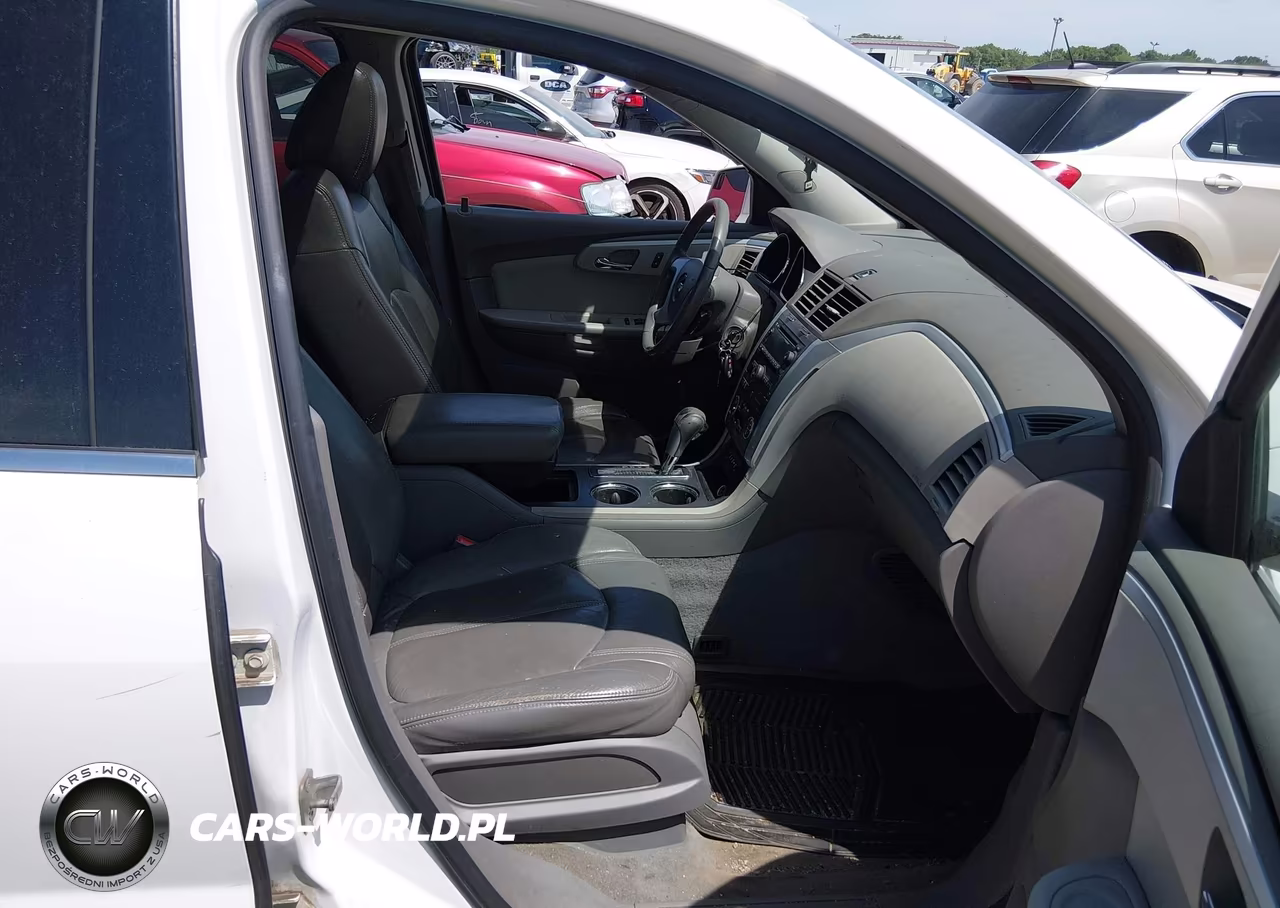 2010 Chevrolet Traverse Lt VIN:1GNLRGED2AS112965 - 5