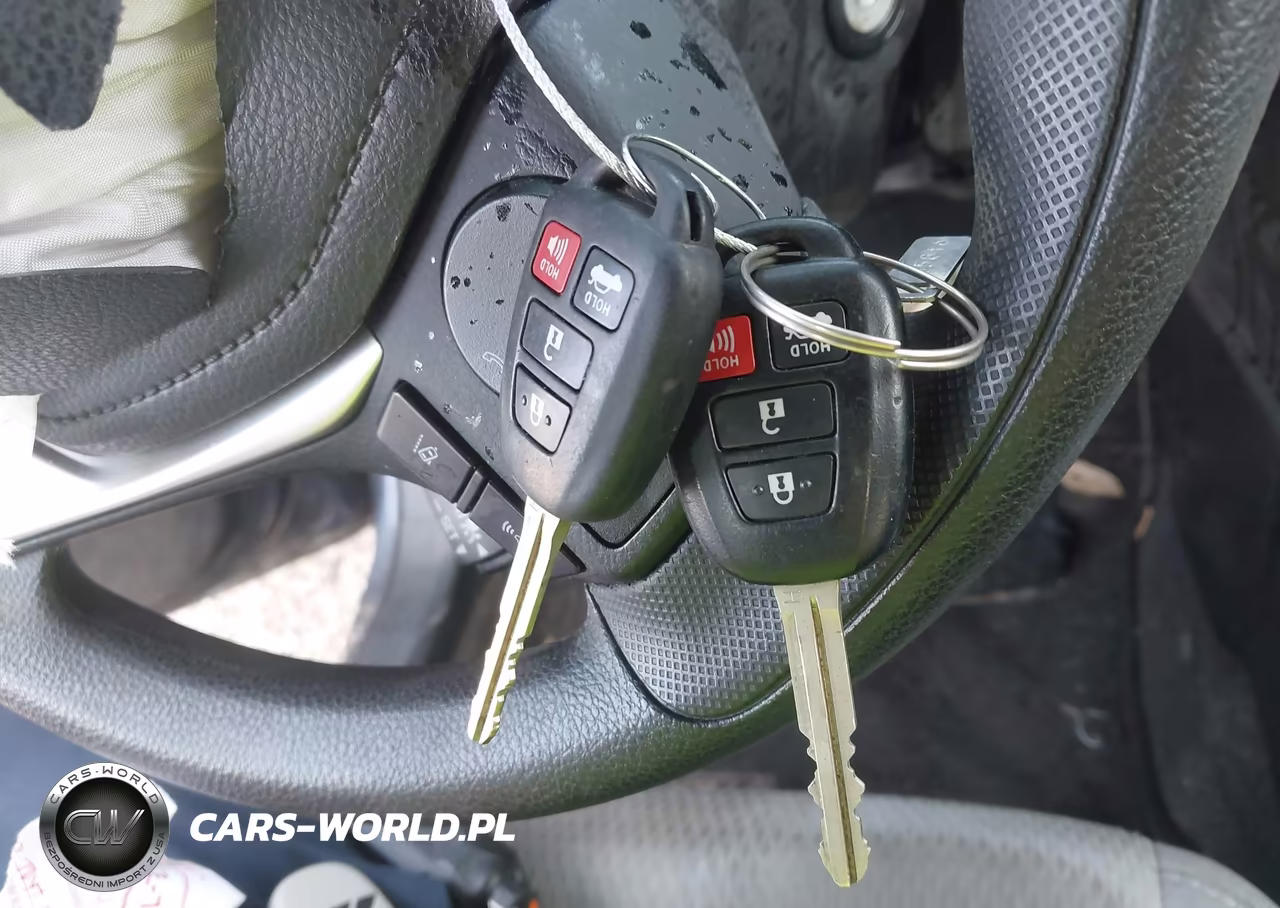 2017 Toyota Corolla Le VIN:5YFBURHE2HP636213 - 11