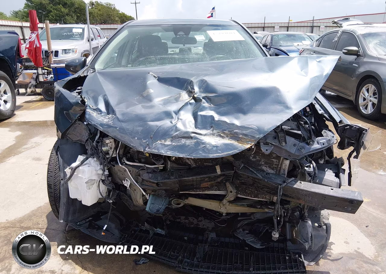 2017 Toyota Corolla Le VIN:5YFBURHE2HP636213 - 12