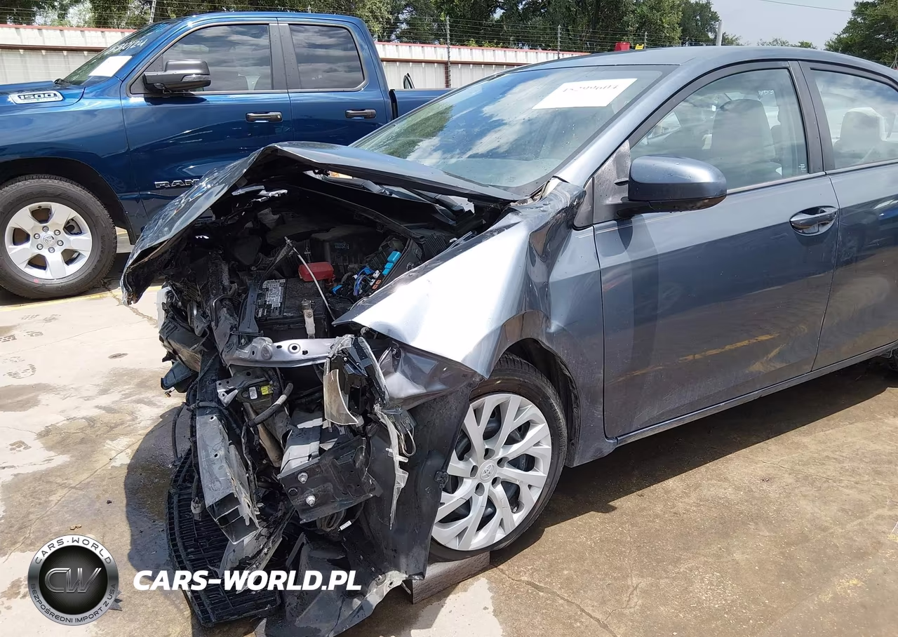 2017 Toyota Corolla Le VIN:5YFBURHE2HP636213 - 18