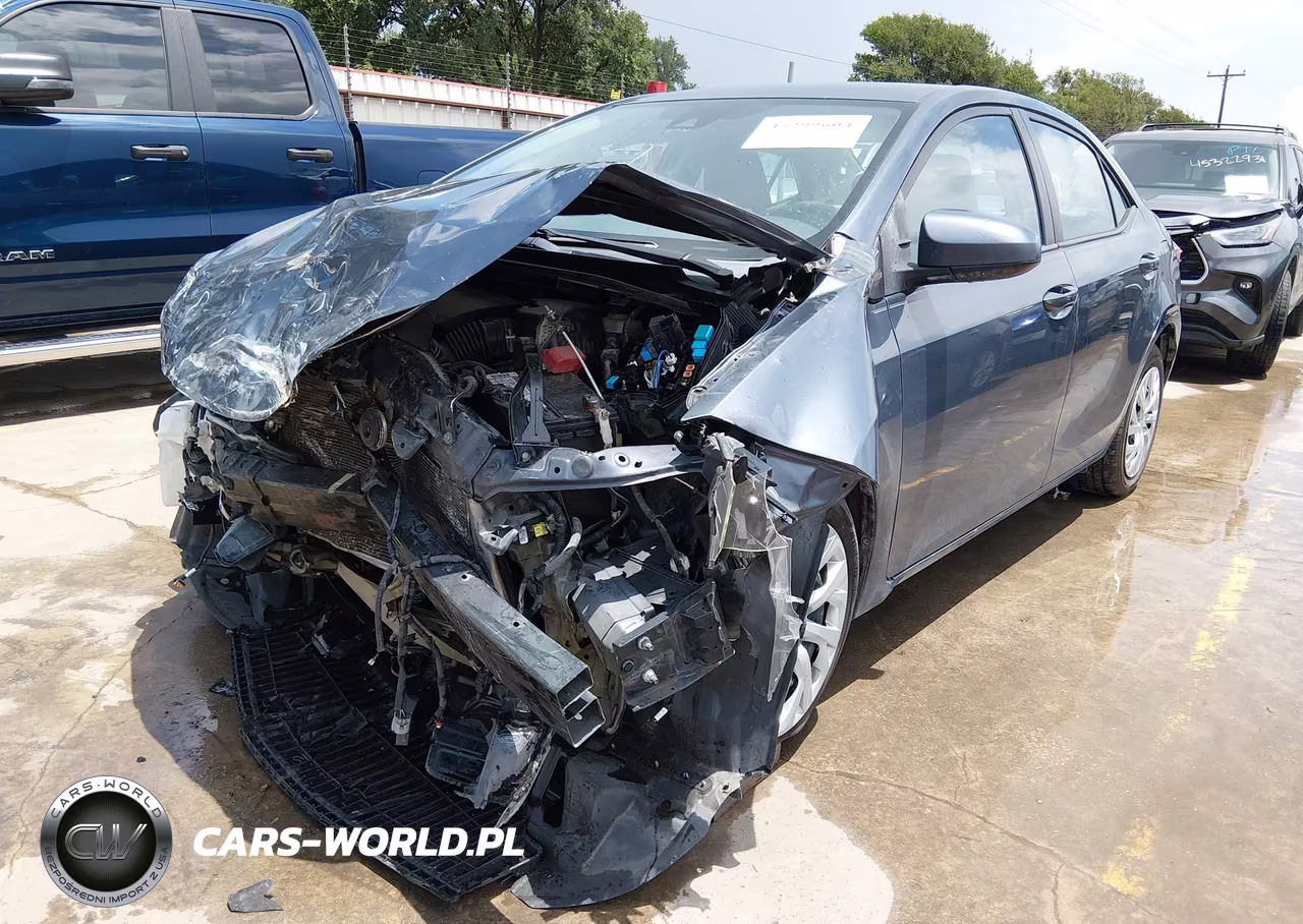 2017 Toyota Corolla Le VIN:5YFBURHE2HP636213 - 2