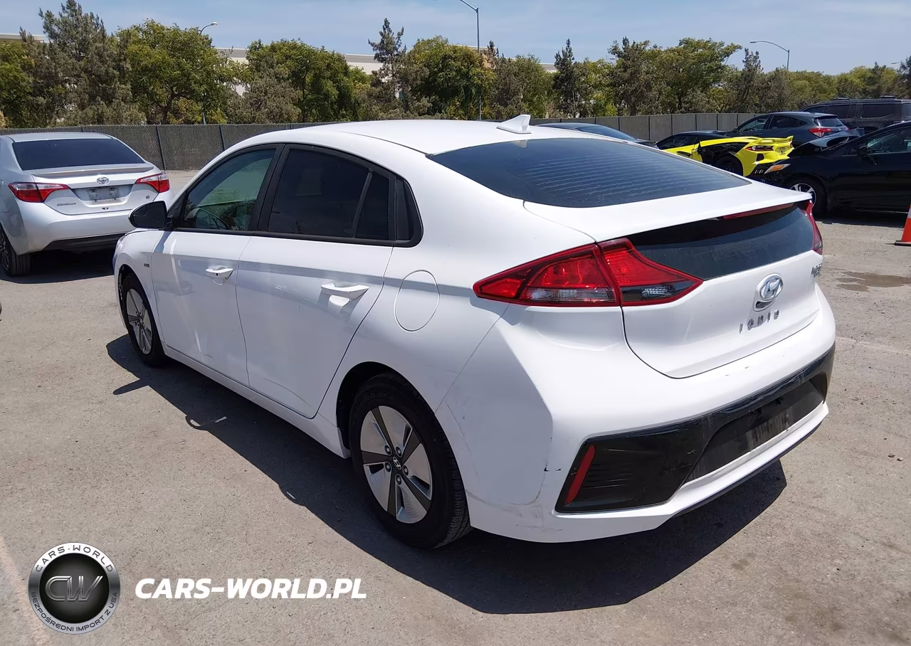 2018 Hyundai Ioniq Hybrid Blue VIN:KMHC65LC6JU102228 - 3