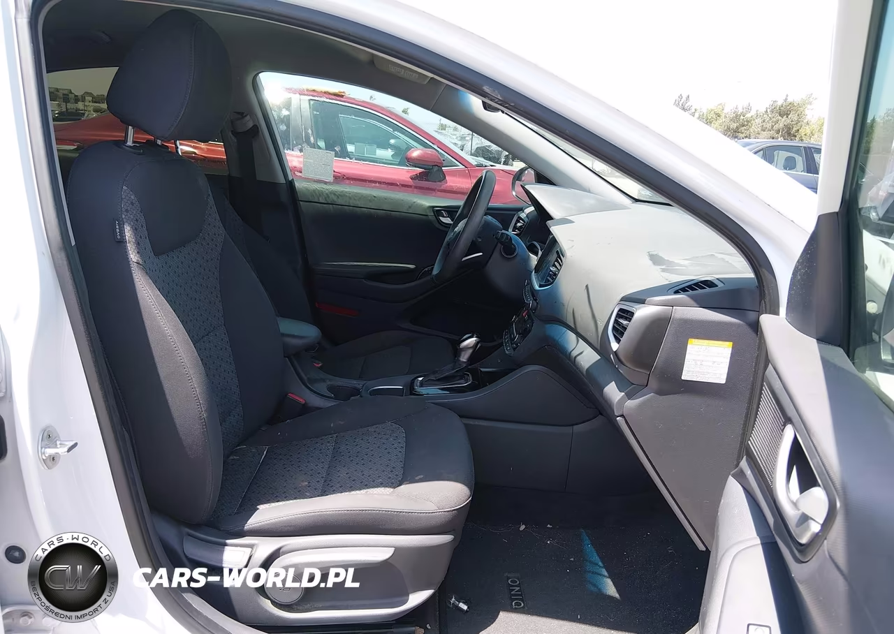 2018 Hyundai Ioniq Hybrid Blue VIN:KMHC65LC6JU102228 - 5