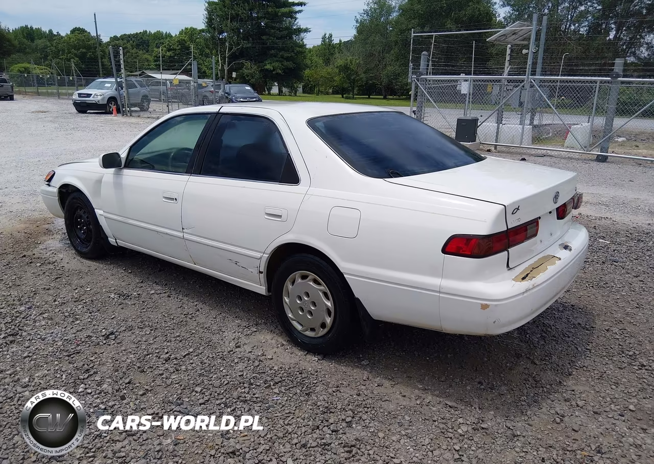 1999 Toyota Camry Le VIN:JT2BG22K5X0274165 - 3