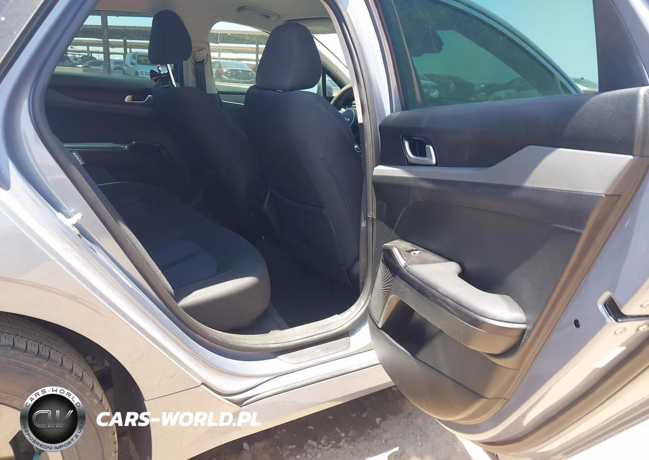 2022 Kia K5 Lx VIN:5XXG24J28NG147463 - 8