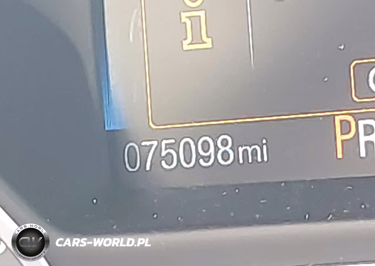 2018 Ford Focus Se VIN:1FADP3K24JL332381 - 16