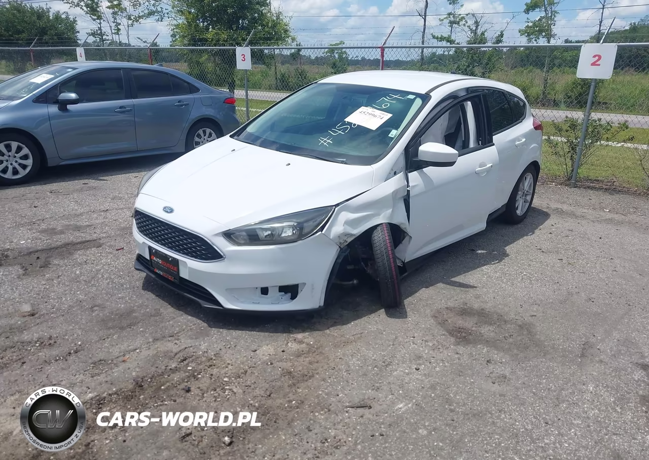 2018 Ford Focus Se VIN:1FADP3K24JL332381 - 2