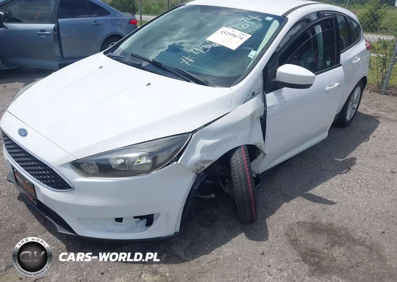 2018 Ford Focus Se VIN:1FADP3K24JL332381 - 6