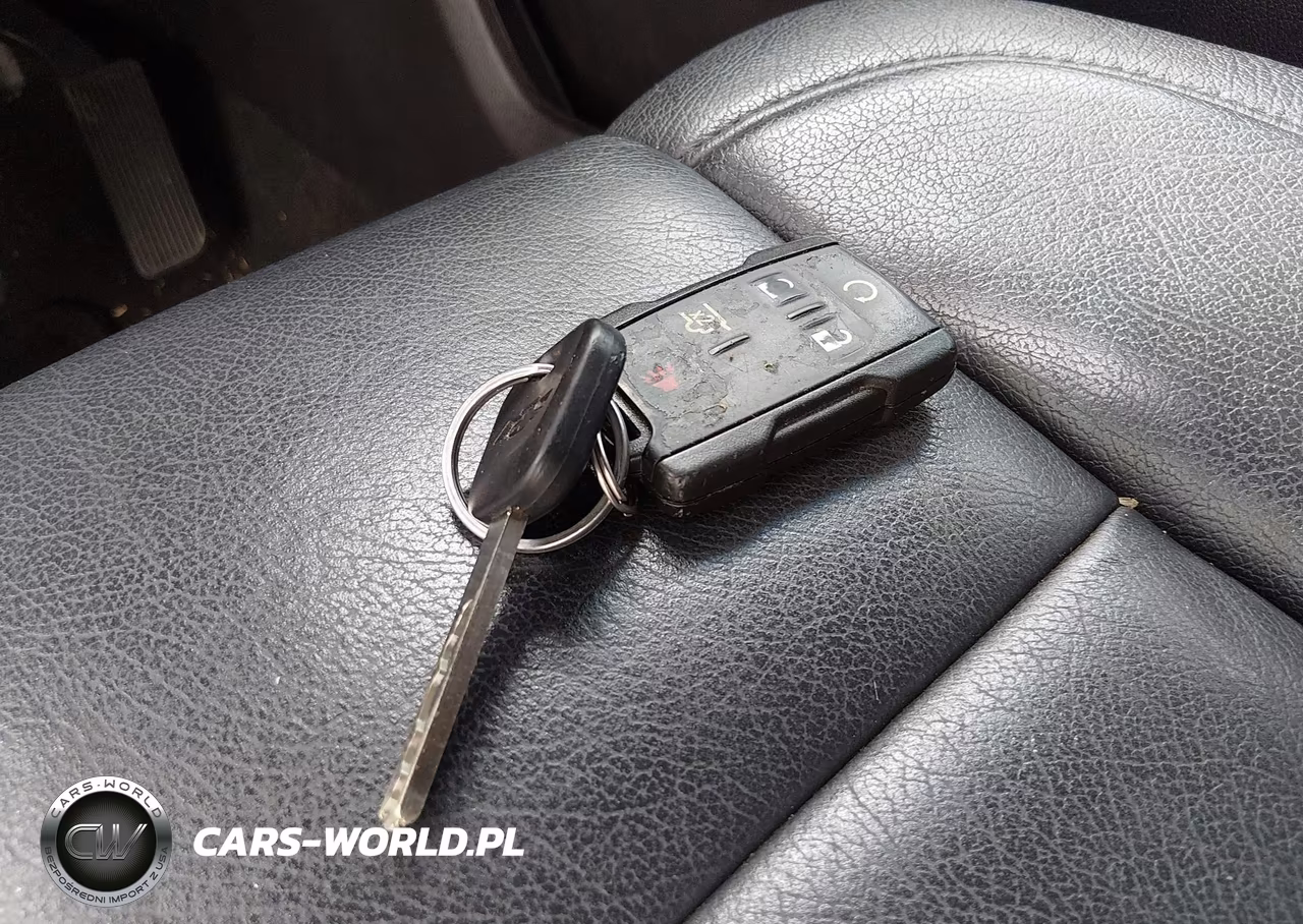 2016 Chevrolet Tahoe Ls VIN:1GNSCAKC7GR288318 - 11