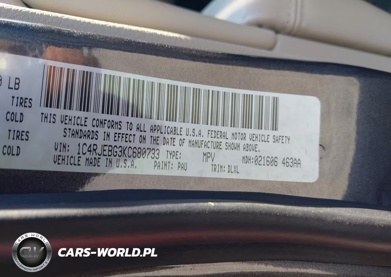 2019 Jeep Grand Cherokee Limited 4X2 VIN:1C4RJEBG3KC680733 - 9