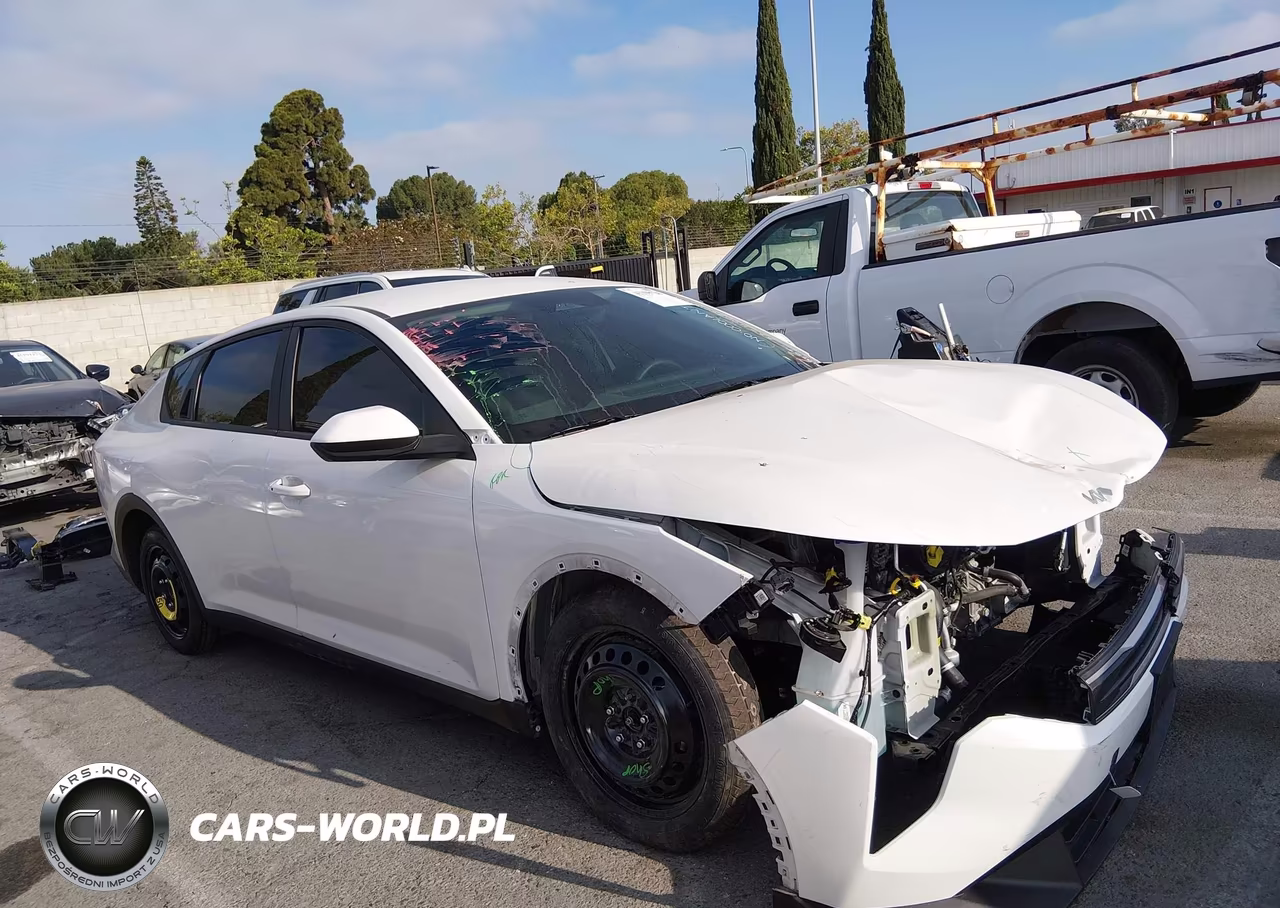 2025 Kia K4 Lxs VIN:3KPFT4DE6SE194834 - 14