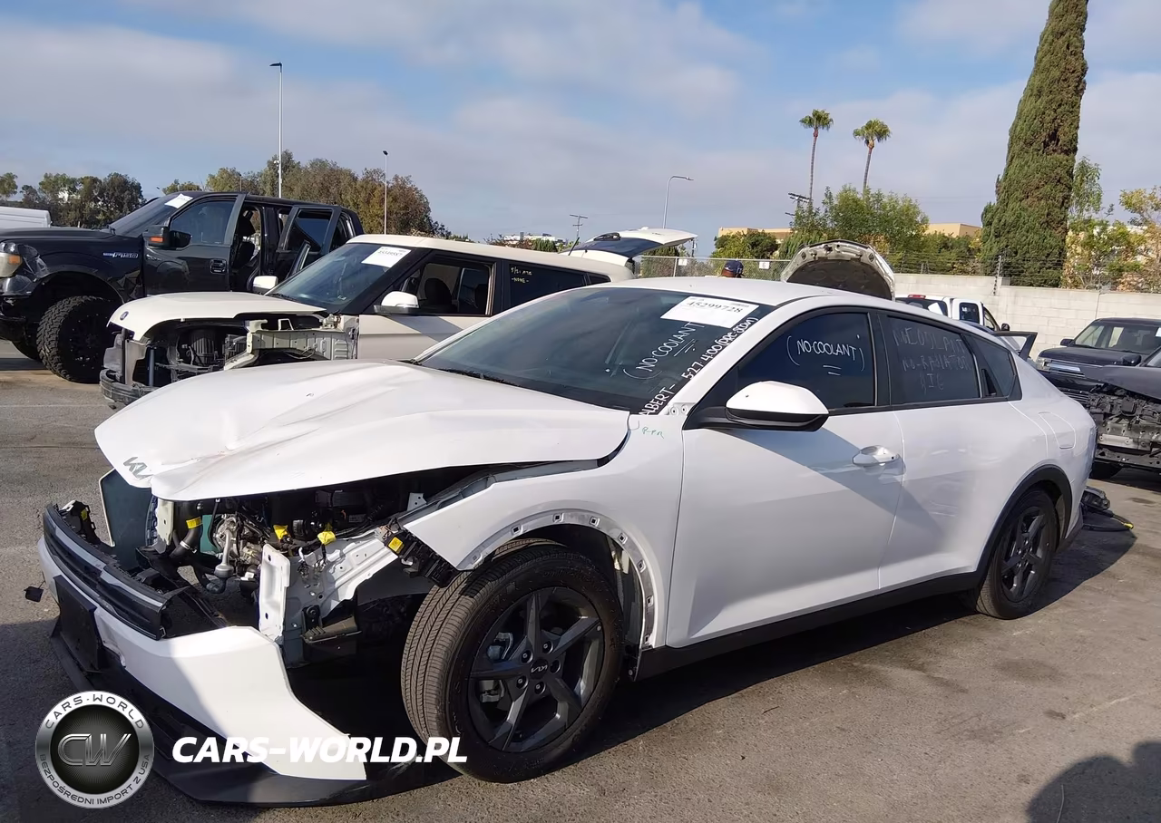 2025 Kia K4 Lxs VIN:3KPFT4DE6SE194834 - 15