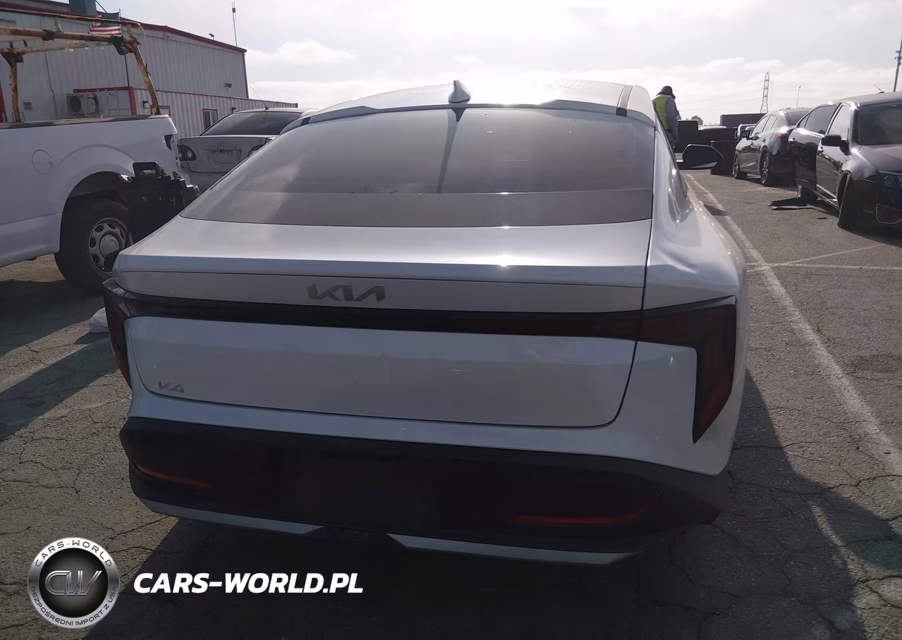 2025 Kia K4 Lxs VIN:3KPFT4DE6SE194834 - 17