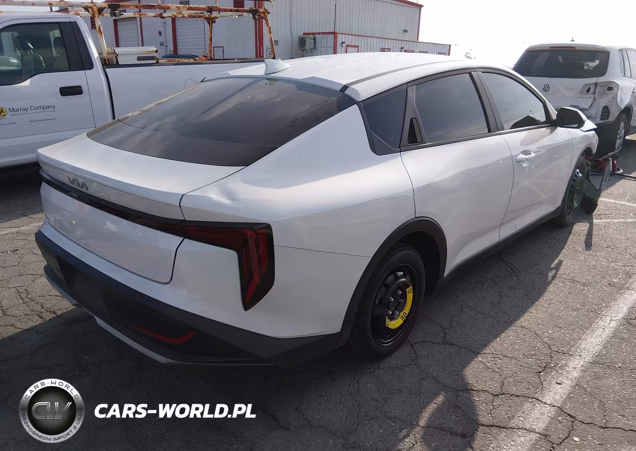 2025 Kia K4 Lxs VIN:3KPFT4DE6SE194834 - 4