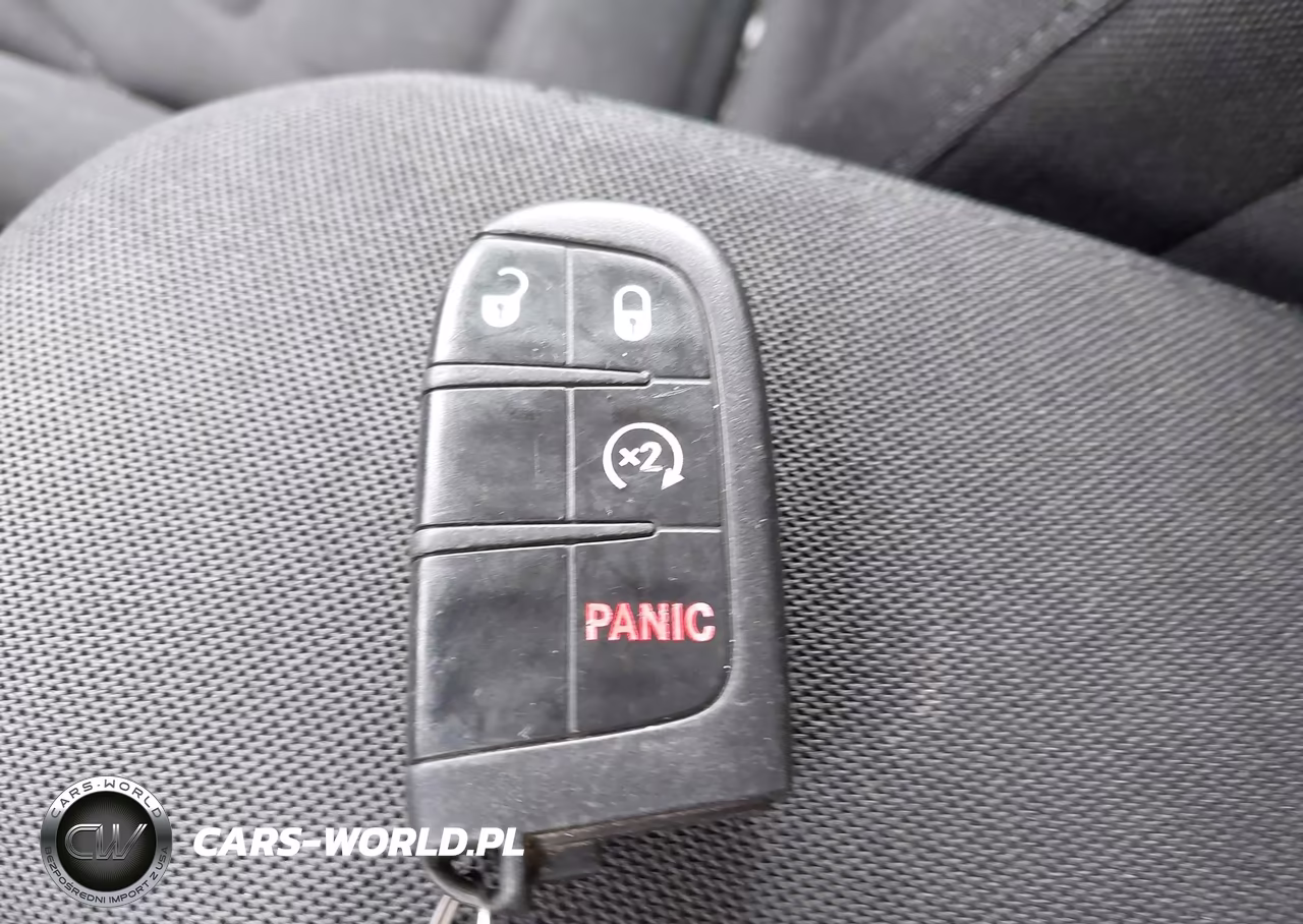 2018 Jeep Renegade Latitude Fwd VIN:ZACCJABB1JPG81439 - 11