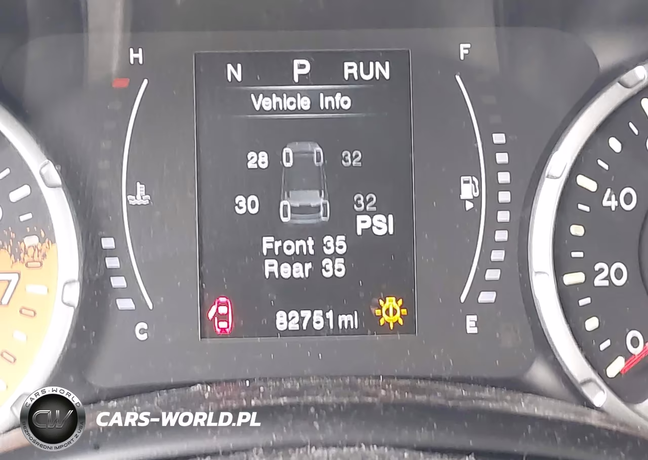 2018 Jeep Renegade Latitude Fwd VIN:ZACCJABB1JPG81439 - 7