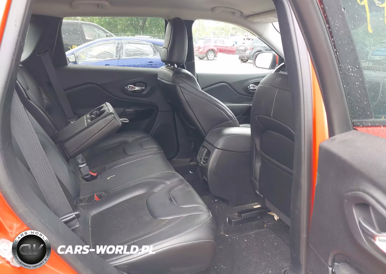 2021 Jeep Cherokee Altitude 4X4 VIN:1C4PJMLB9MD118305 - 8