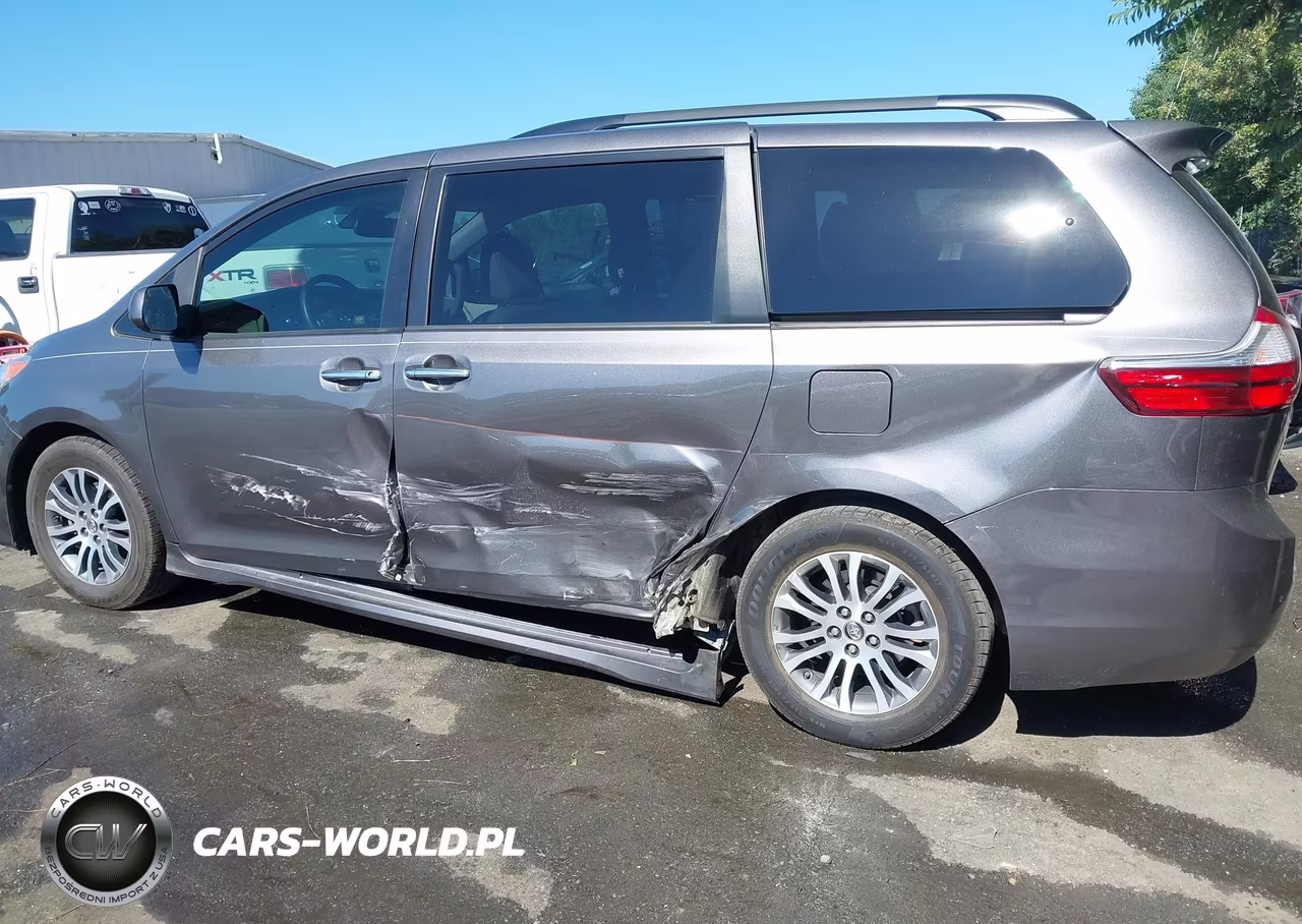 2018 Toyota Sienna Xle 8 Passenger VIN:5TDYZ3DC4JS933865 - 14