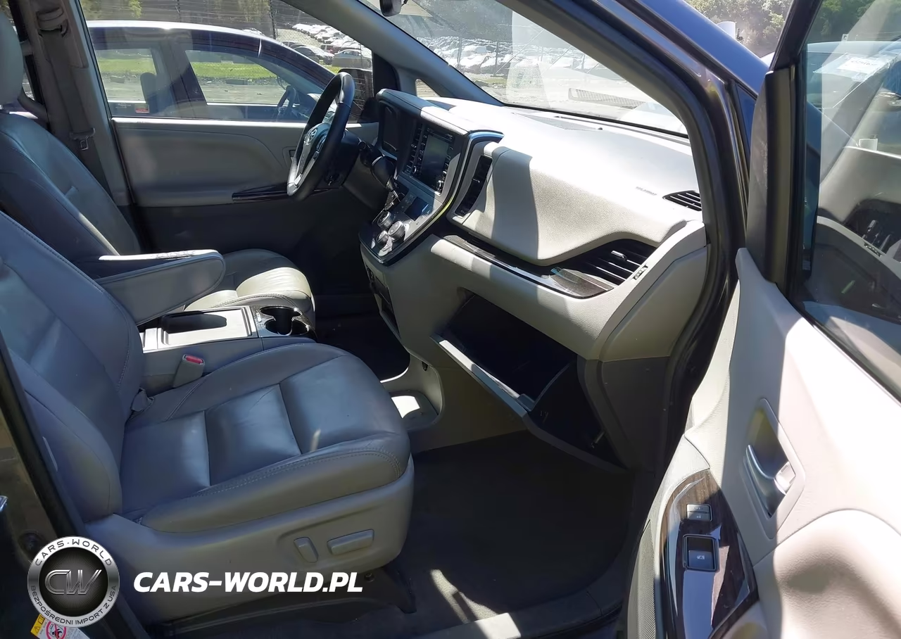 2018 Toyota Sienna Xle 8 Passenger VIN:5TDYZ3DC4JS933865 - 5
