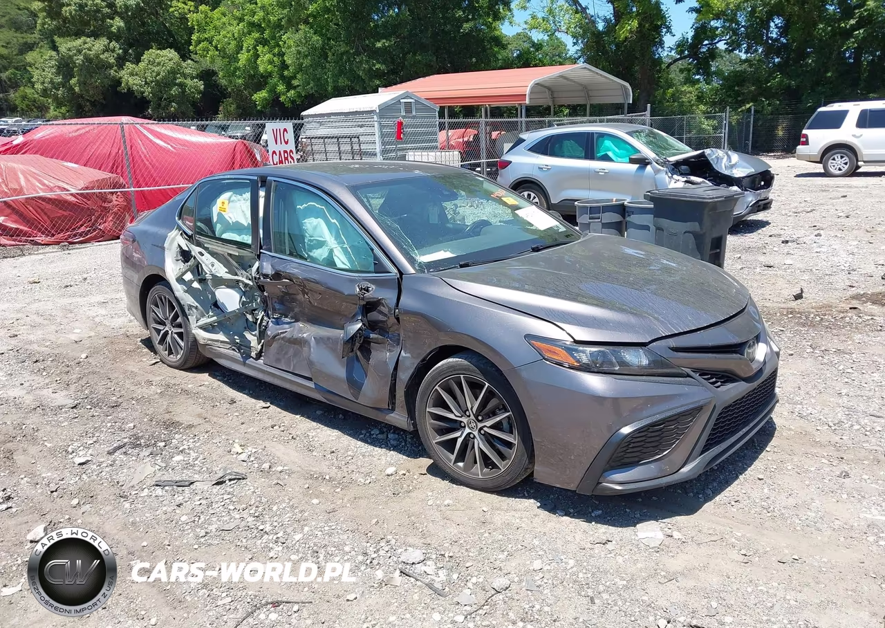 2021 Toyota Camry Se – zdjęcie 1 z 16
