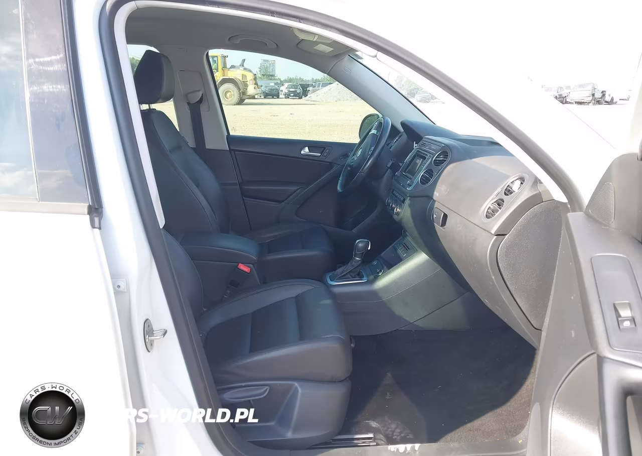 2016 Volkswagen Tiguan S VIN:WVGAV7AXXGW609237 - 5