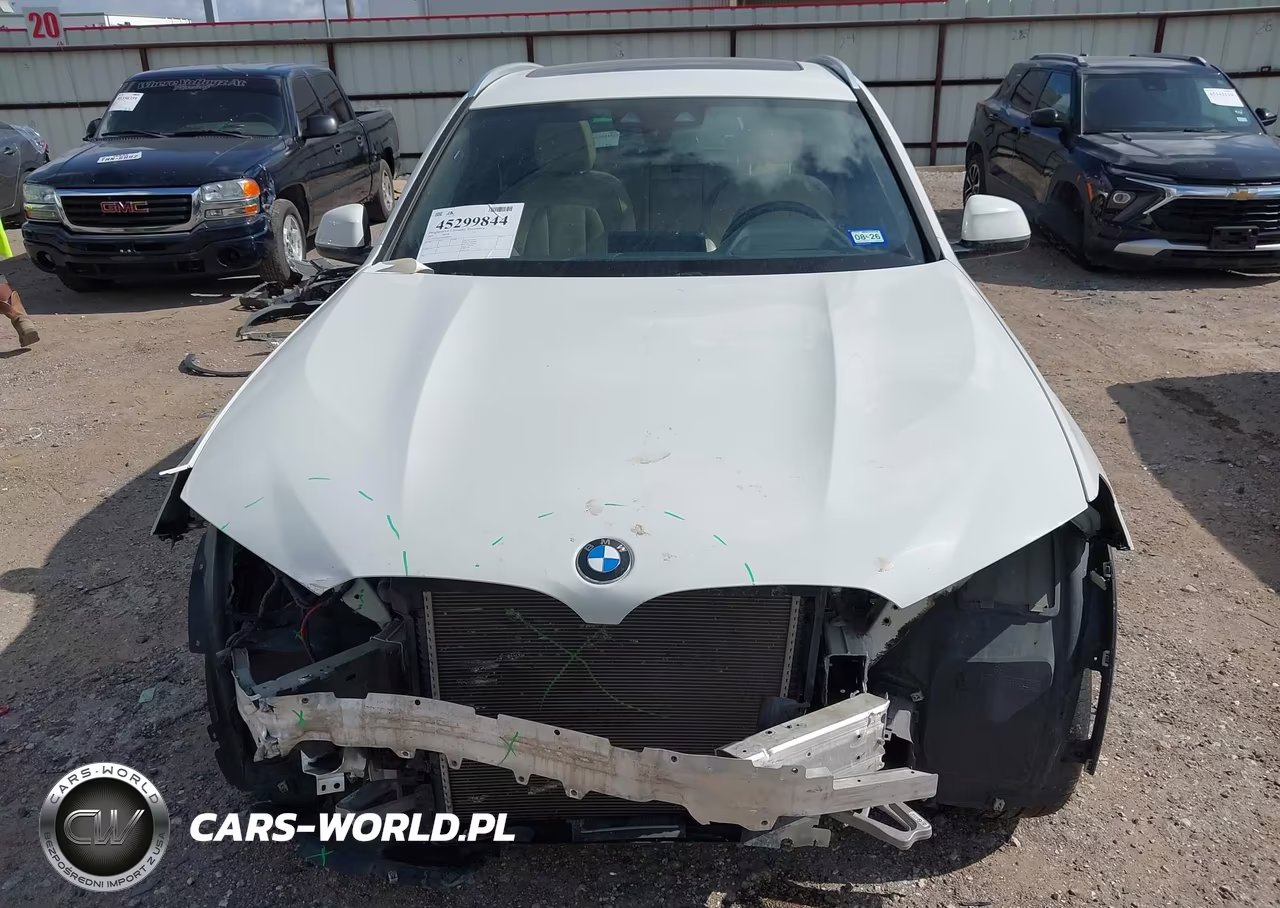 2019 BMW X3 xDrive30I VIN:5UXTR9C5XKLP84427 - 13
