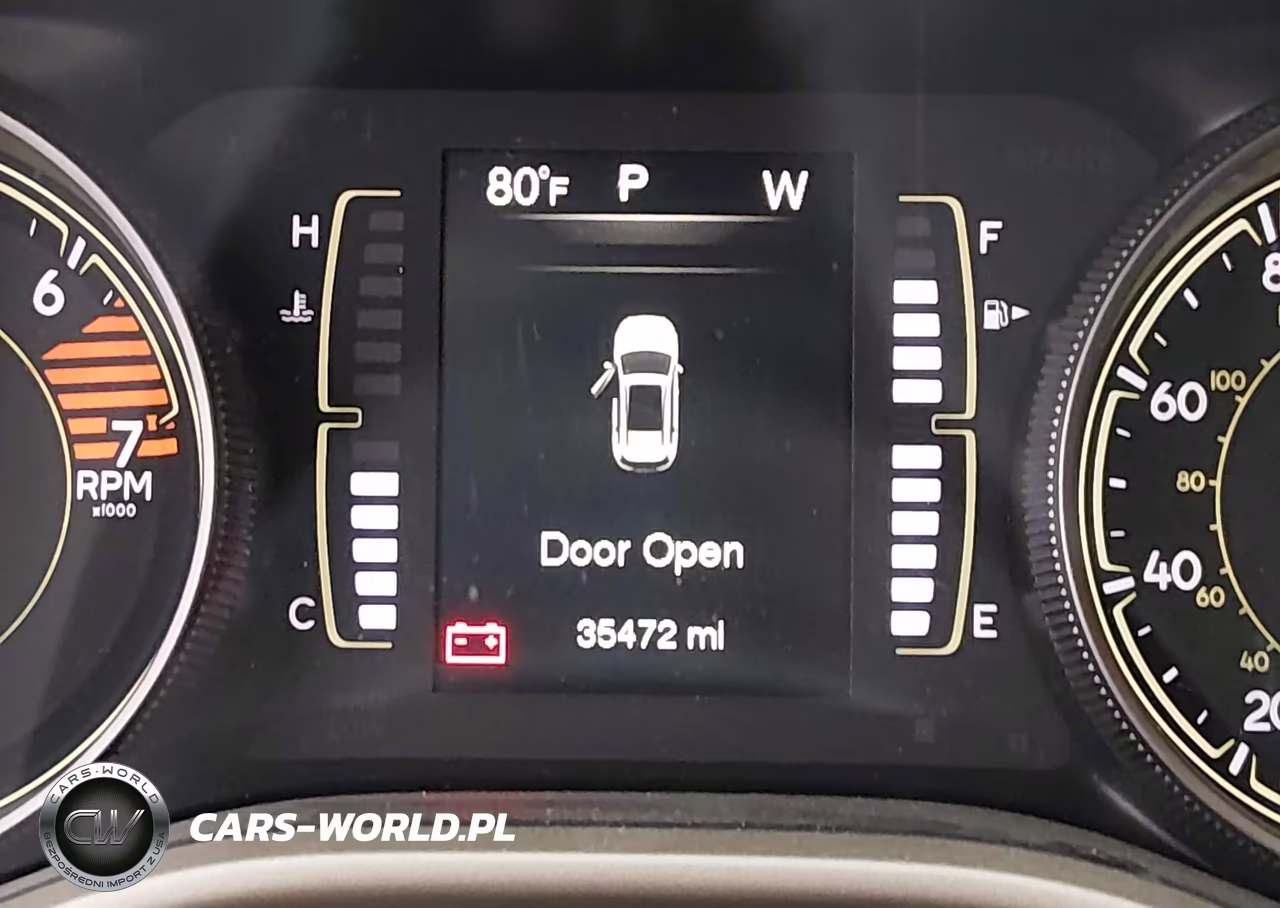 2018 Jeep Cherokee Latitude 4X4 VIN:1C4PJMCB5JD528417 - 15