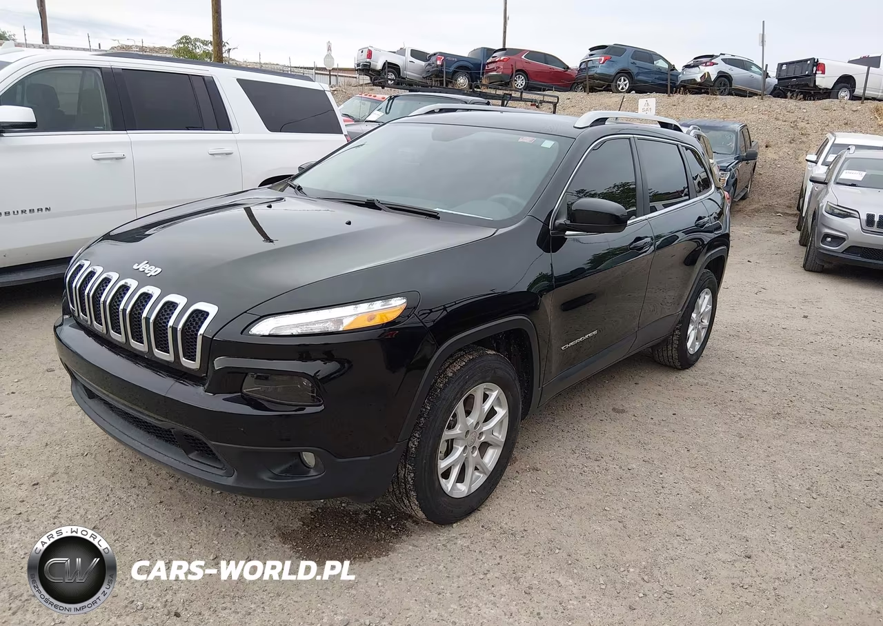 2018 Jeep Cherokee Latitude 4X4 VIN:1C4PJMCB5JD528417 - 2