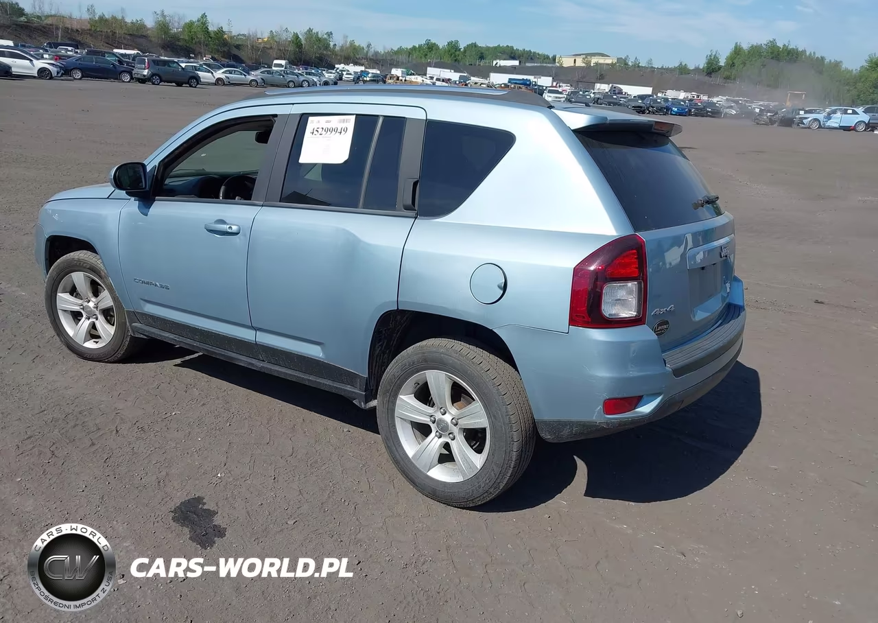 2014 Jeep Compass Latitude VIN:1C4NJDEB2ED520981 - 3