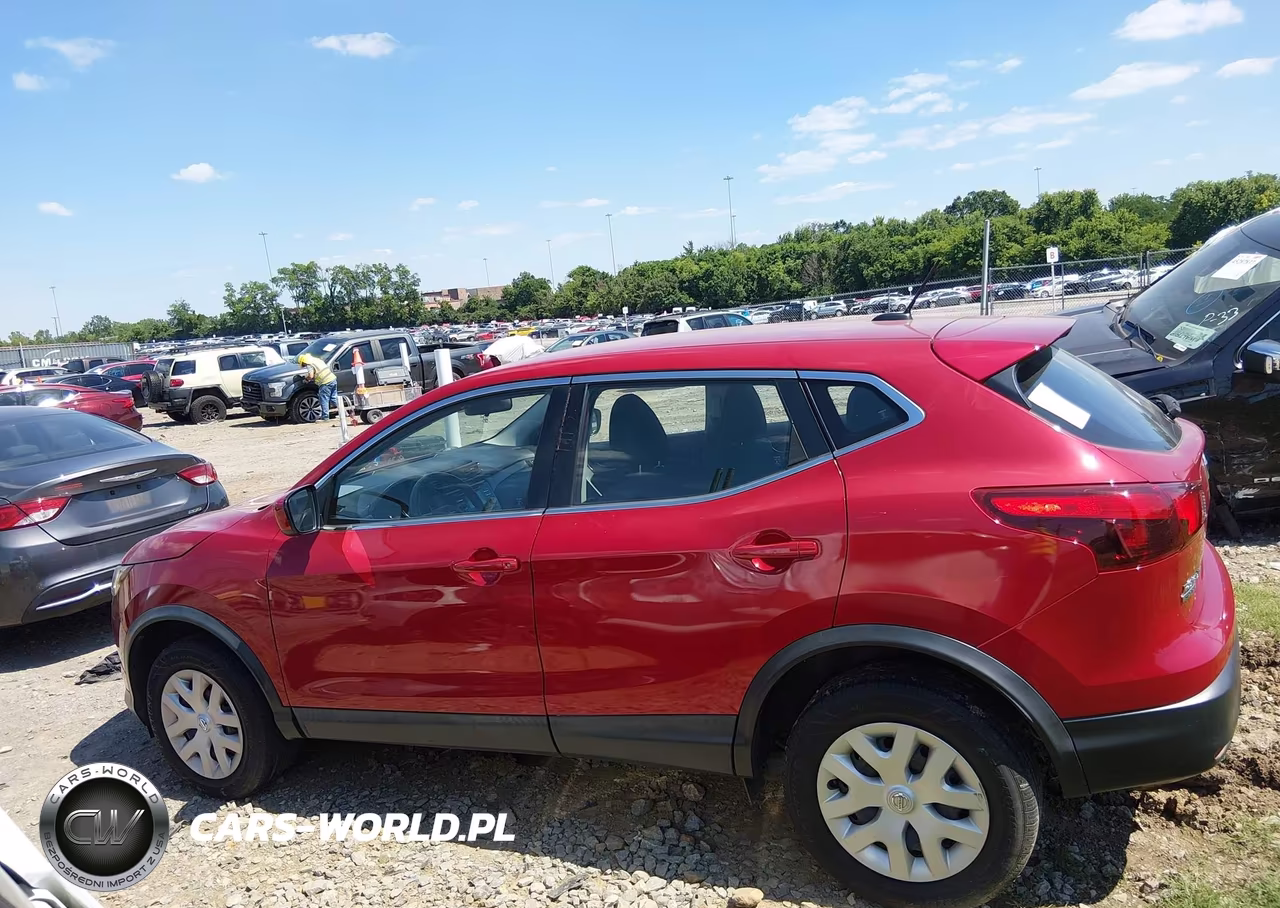 2018 Nissan Rogue Sport S VIN:JN1BJ1CP1JW157039 - 13