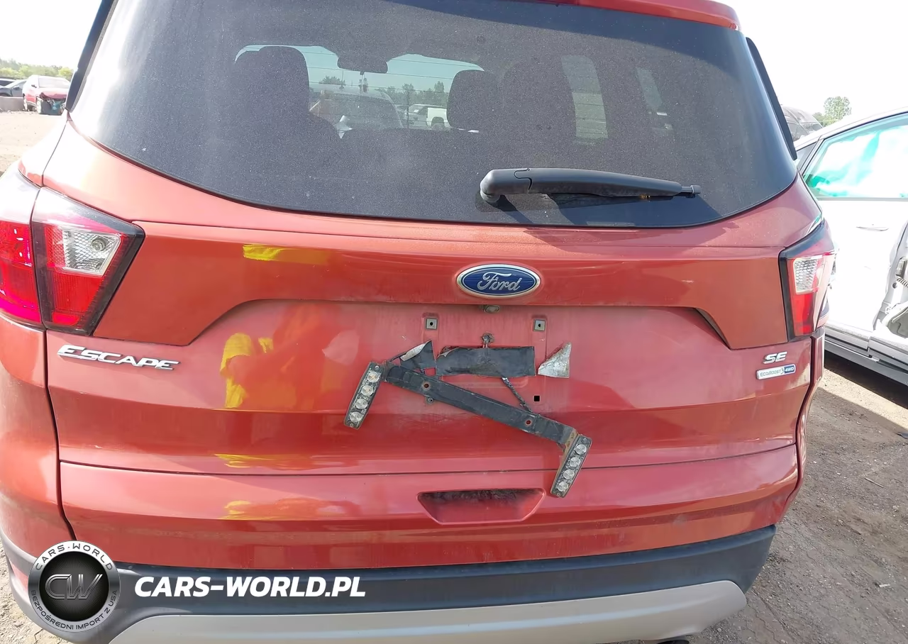 2019 Ford Escape Se VIN:1FMCU9GD0KUC35052 - 18