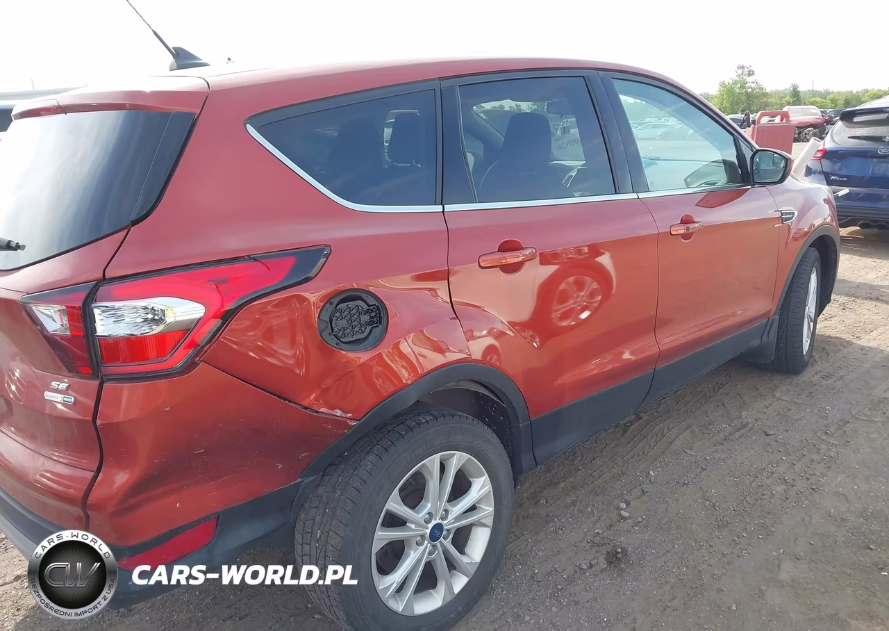2019 Ford Escape Se VIN:1FMCU9GD0KUC35052 - 4