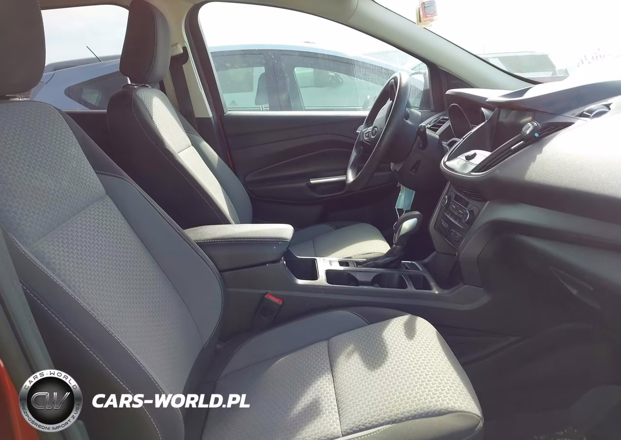 2019 Ford Escape Se VIN:1FMCU9GD0KUC35052 - 5
