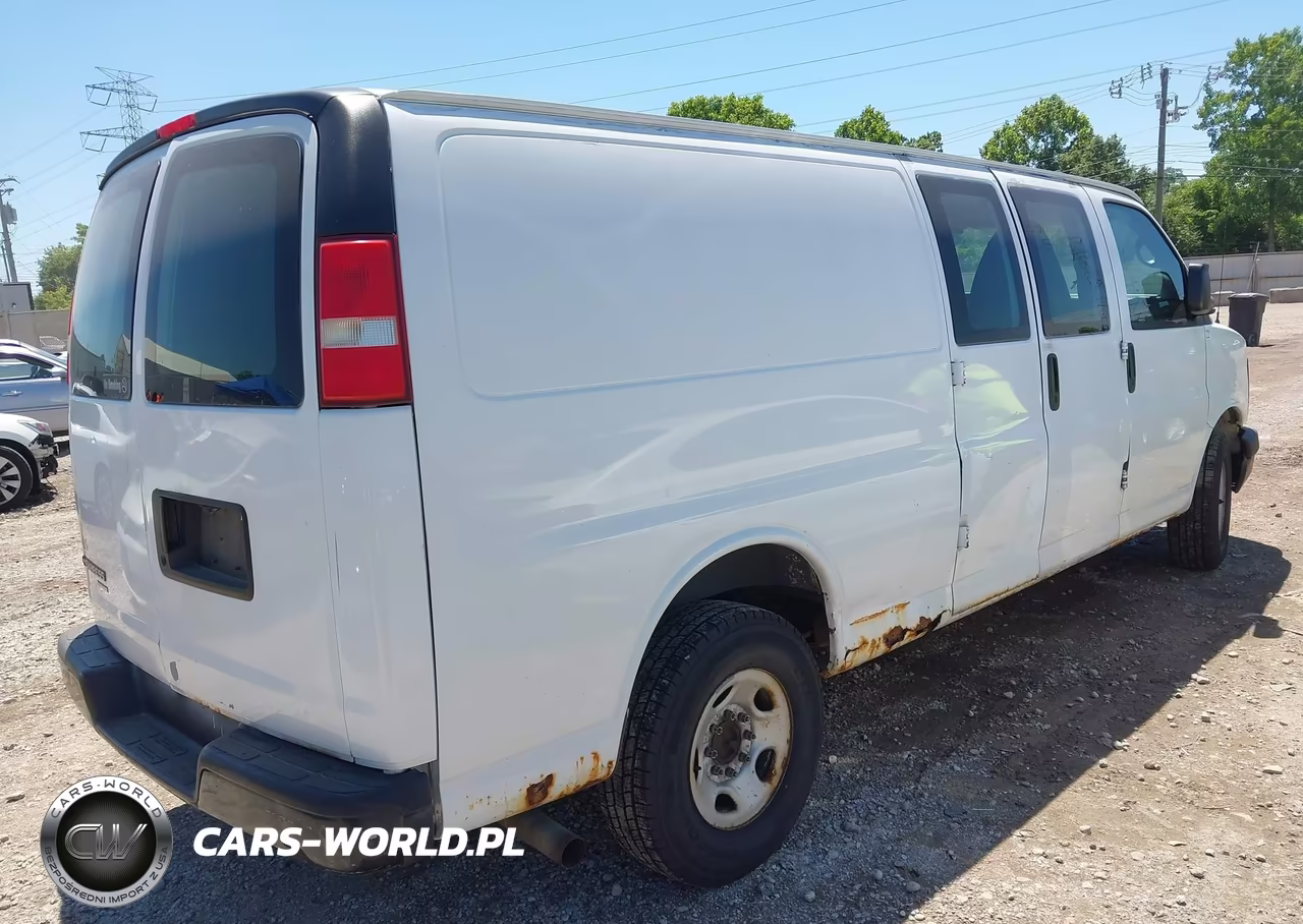 2012 Chevrolet Express 2500 Work Van VIN:1GCWGGBA2C1142952 - 4