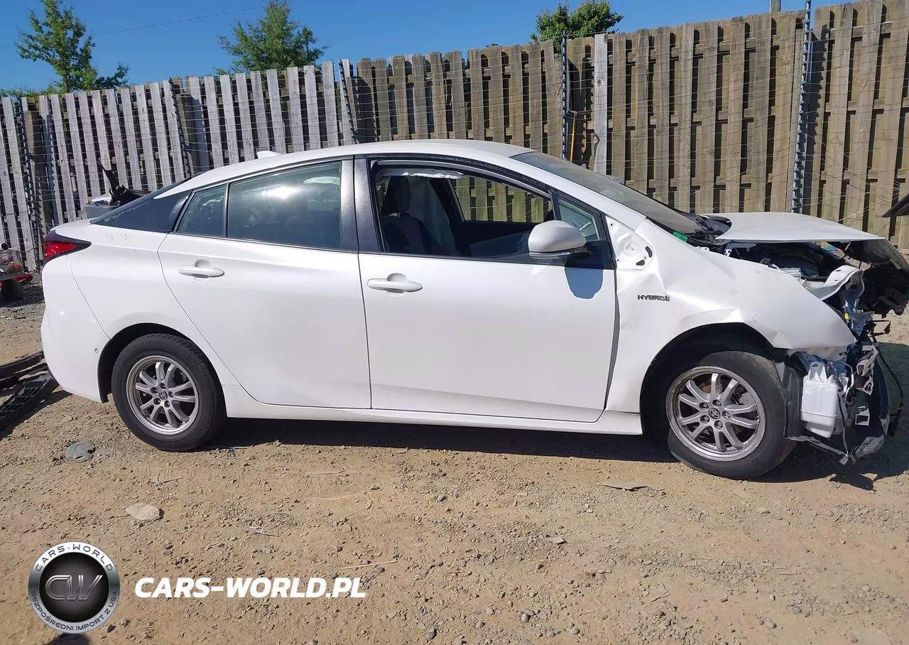 2019 Toyota Prius Le VIN:JTDL9RFU3K3002974 - 14