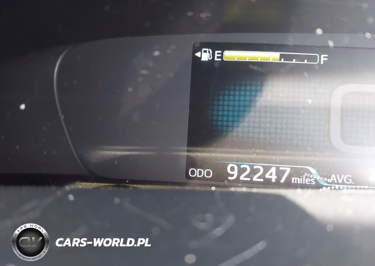 2019 Toyota Prius Le VIN:JTDL9RFU3K3002974 - 16