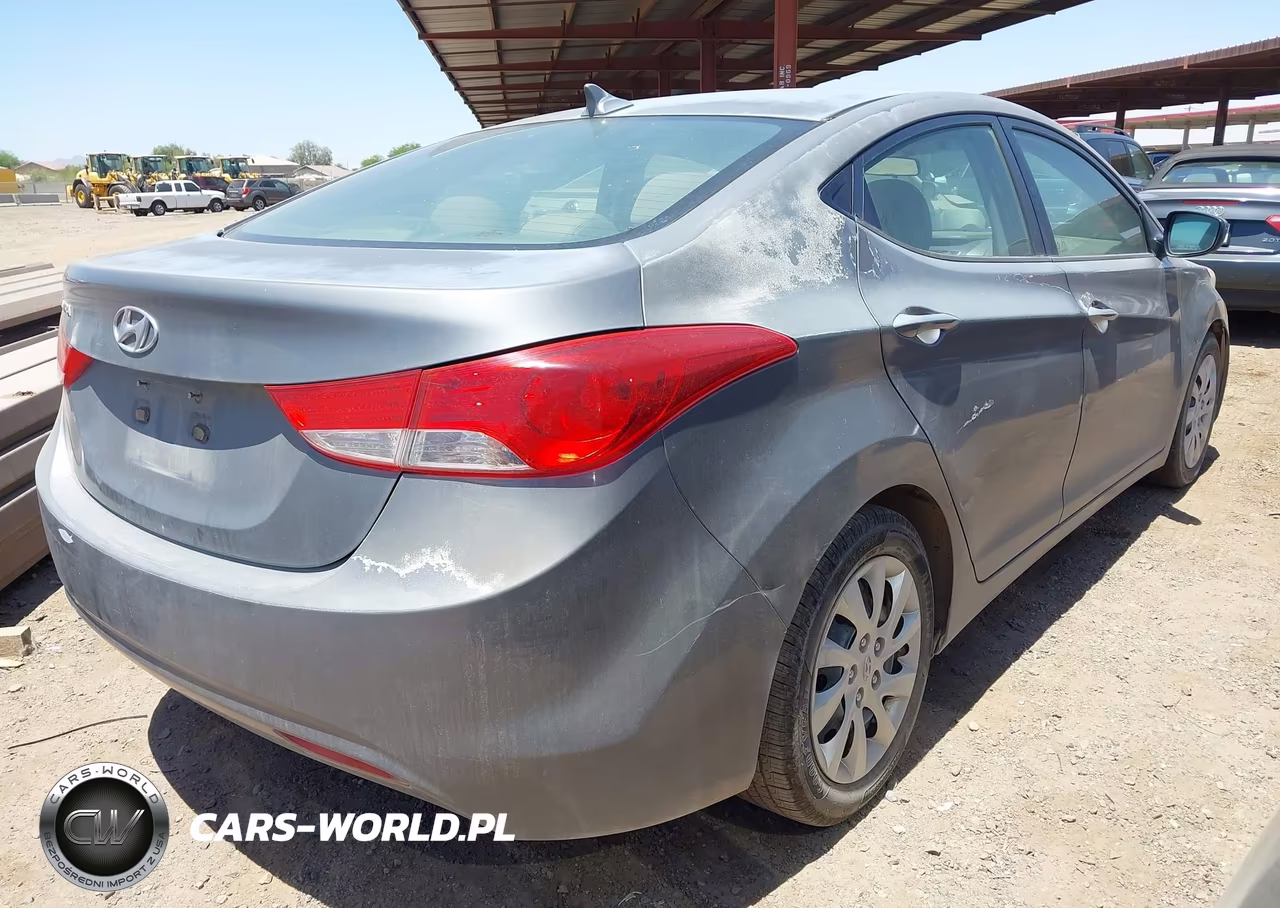 2013 Hyundai Elantra Gls VIN:5NPDH4AE4DH193922 - 4
