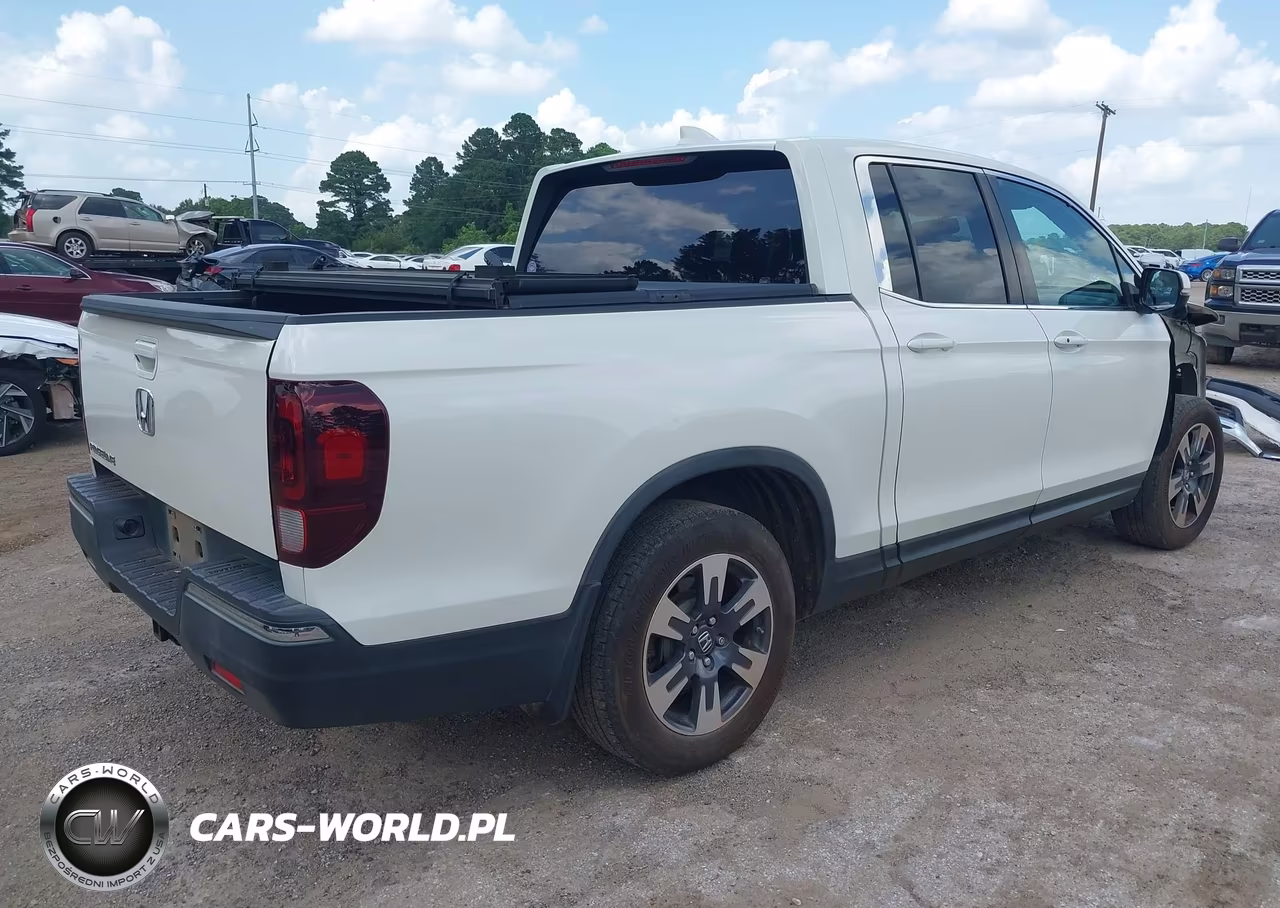 2017 Honda Ridgeline Rtl-T VIN:5FPYK2F67HB011618 - 4