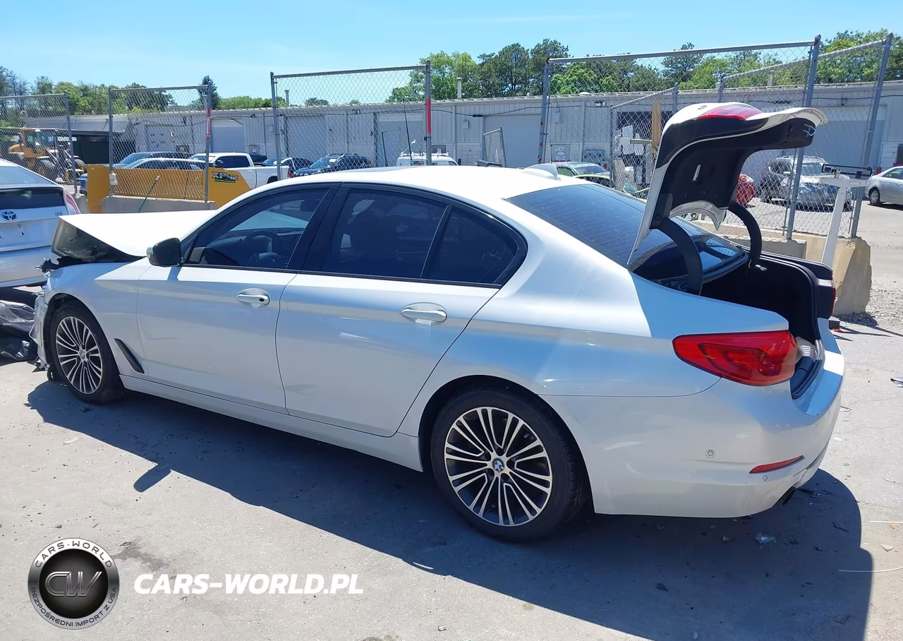 2019 BMW 530I xDrive VIN:WBAJA7C55KG910929 - 3