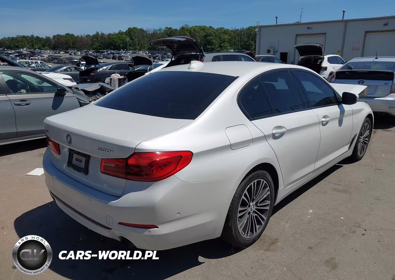 2019 BMW 530I xDrive VIN:WBAJA7C55KG910929 - 4