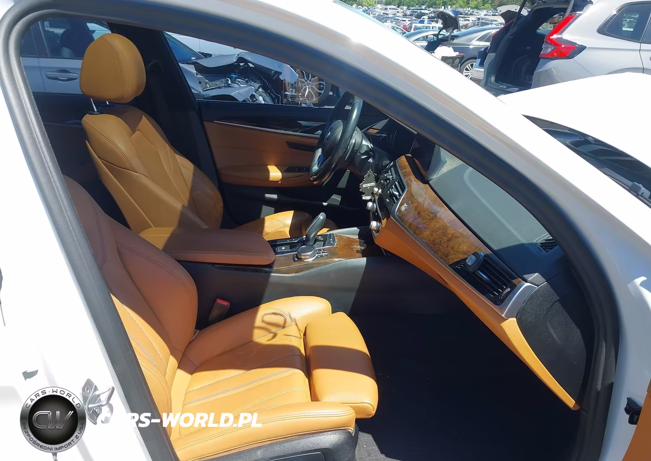 2019 BMW 530I xDrive VIN:WBAJA7C55KG910929 - 5